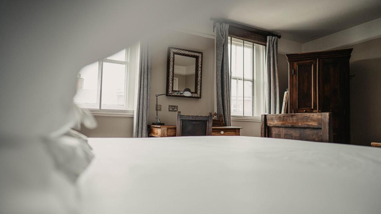 Elephant Hotel Pangbourne Exteriör bild