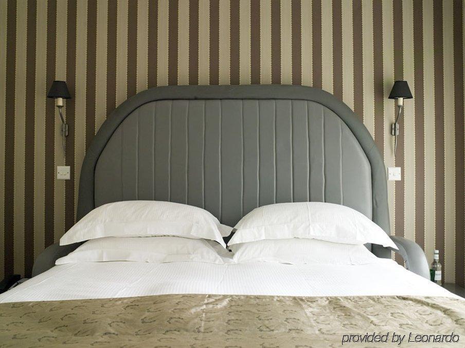 Elephant Hotel Pangbourne Rum bild